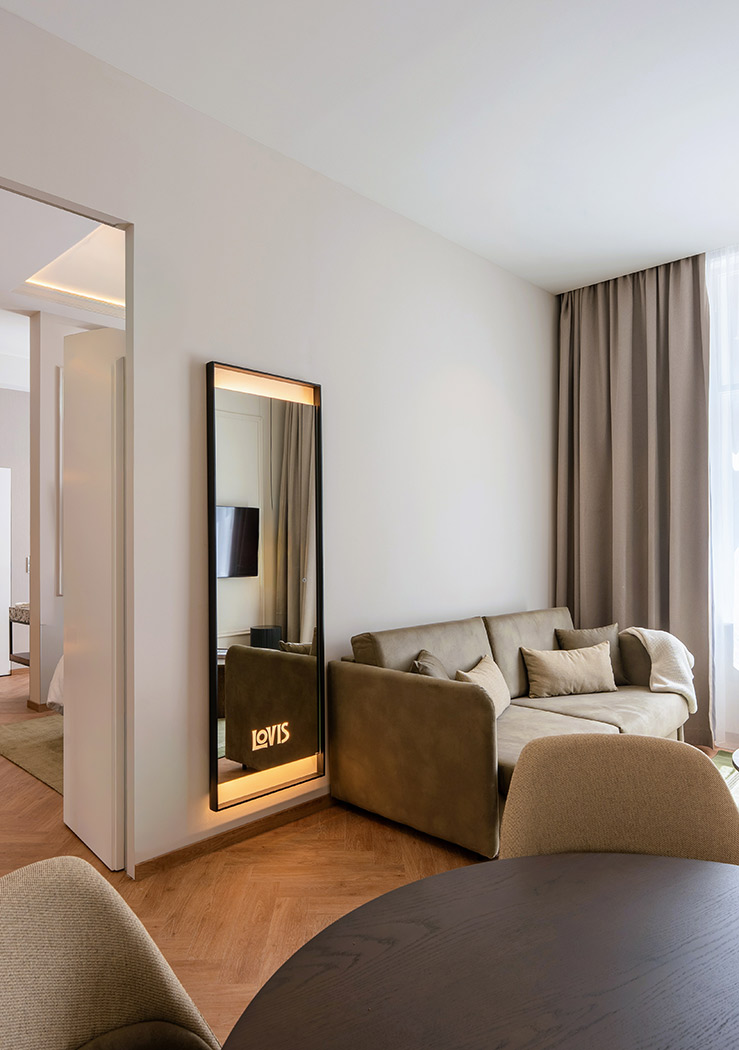 Grand Suite Living Room