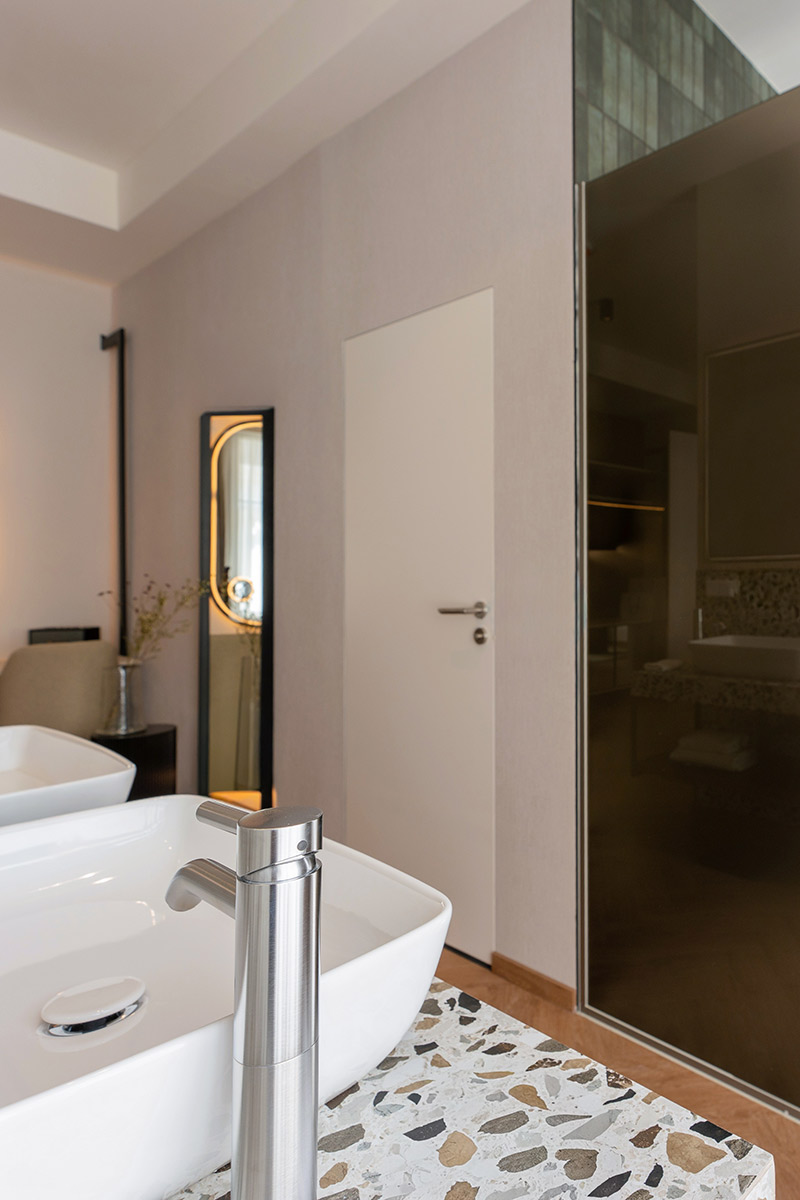 Grand Suite bathroom detail