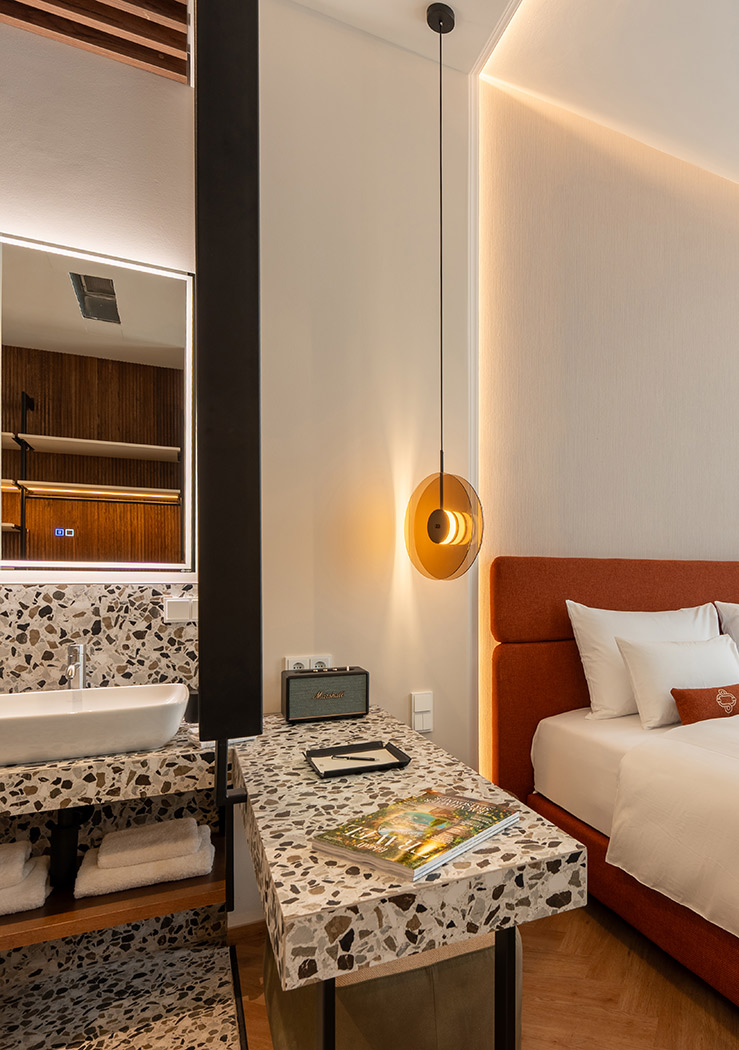 Superior room details